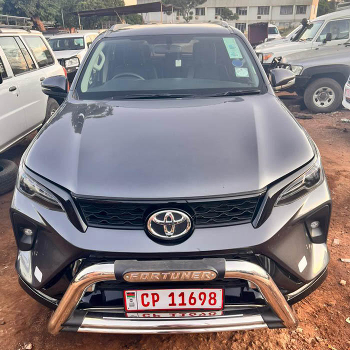 Toyota Fortuner  2.4 GD-6